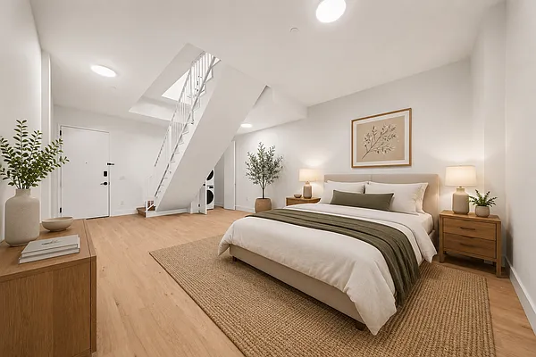 Bedroom, photo 1