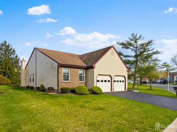 26 John Paul Jones Dr, Monroe Township, NJ 08831