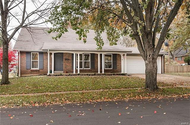 1st image of 210 Broadmere Dr
