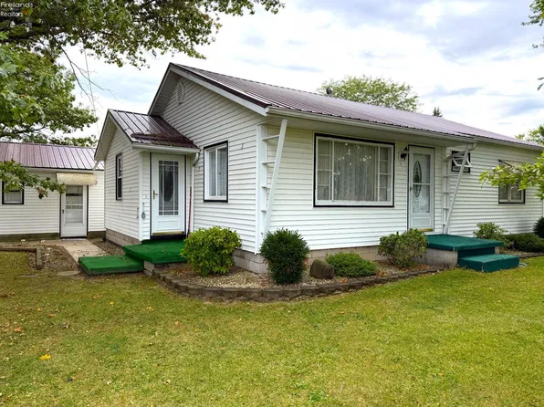 103 S Buckeye Dr, Attica, OH 44807