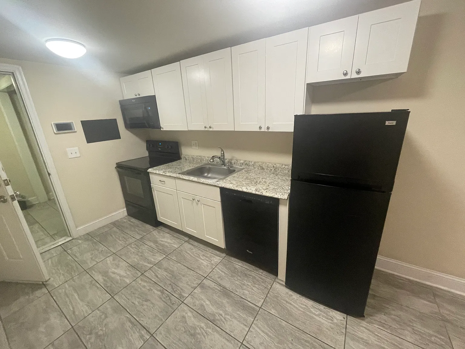 1 bed, $1,100 — Photo 2