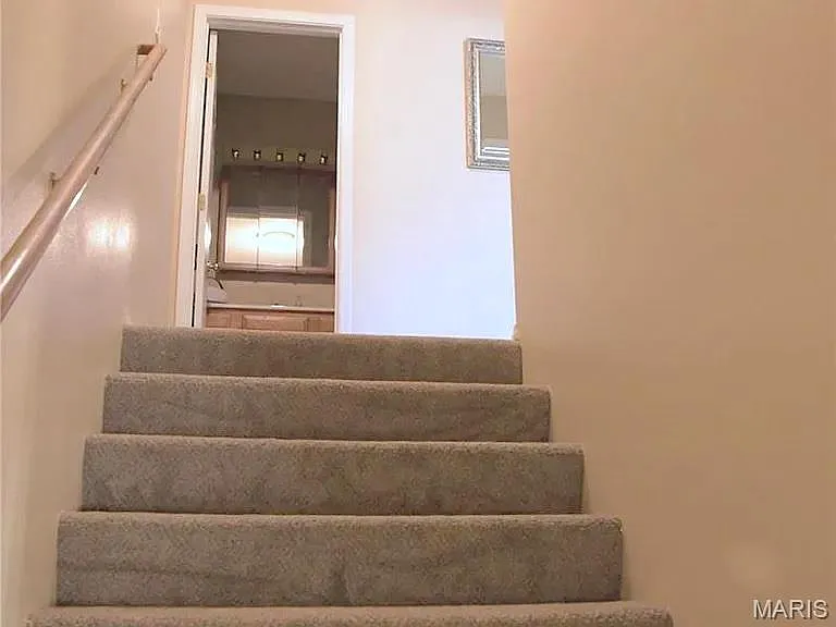 347 Logan Dr — Photo 12