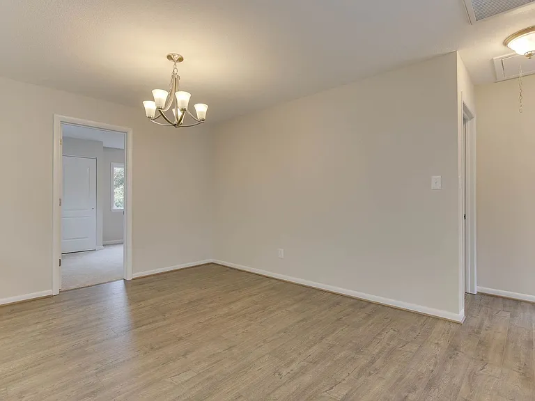 213 Clemwood Pkwy — Photo 11