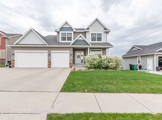 2715 E Calgary Ave, Bismarck, ND 58503