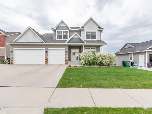 2715 E Calgary Ave, Bismarck, ND 58503