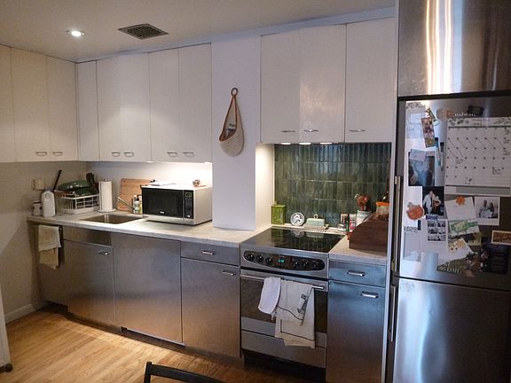 3rd image of 329 W 21st St APT 2F