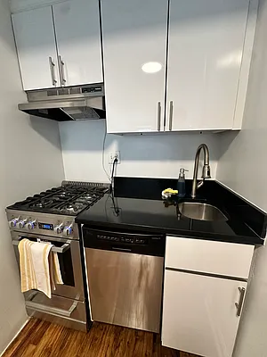 Rented by Highline Residential | media 19