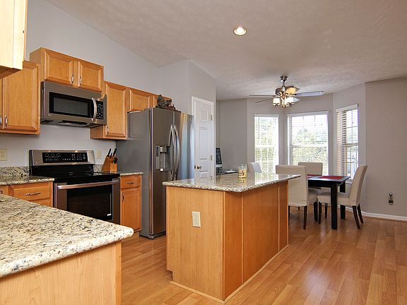 3rd image of 5472 Asbury Lake Dr Unit 32