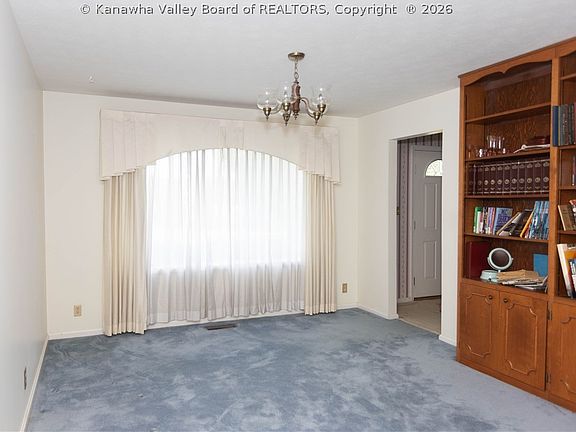 5th image of 502 Sunnybrook Dr
