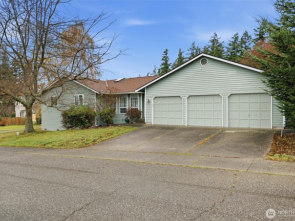 2nd image of 1850 NE 11th Avenue