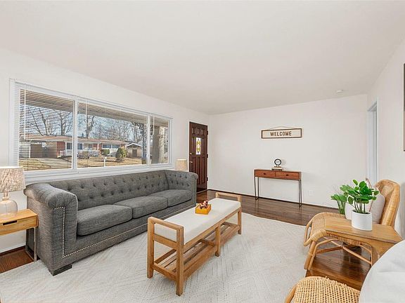 4th image of 10231 Tanner Dr