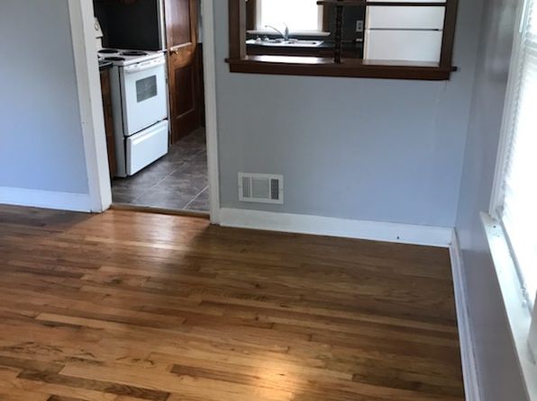 1373 E 4th St, Fremont, NE 68025