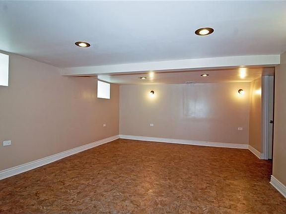 5th image of 1001 N Central Ave