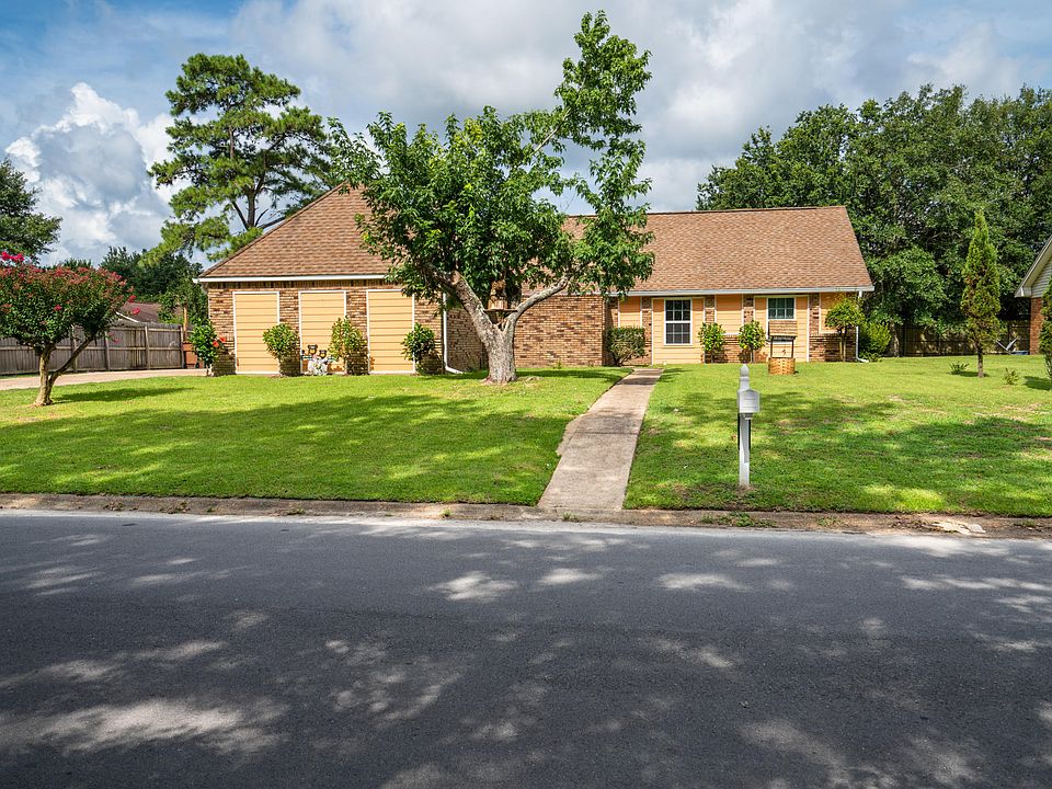 1st image of 203 McGuire Dr