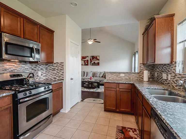 8730 Sunny Gallop Dr — Photo 13