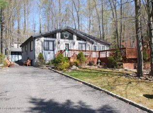 187 Wyalusing Dr, Pocono Lake, PA 18347