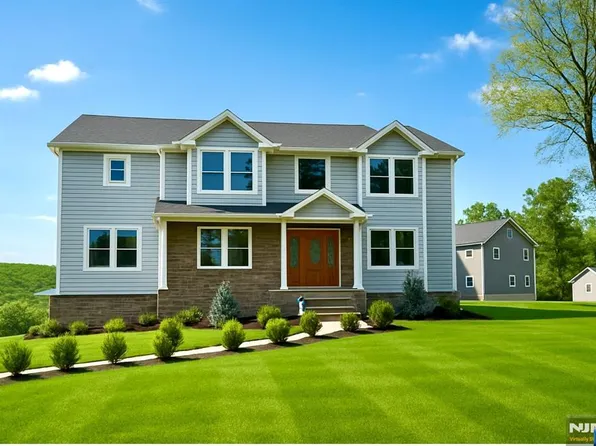 7 Burma Court, West Milford, NJ 07480