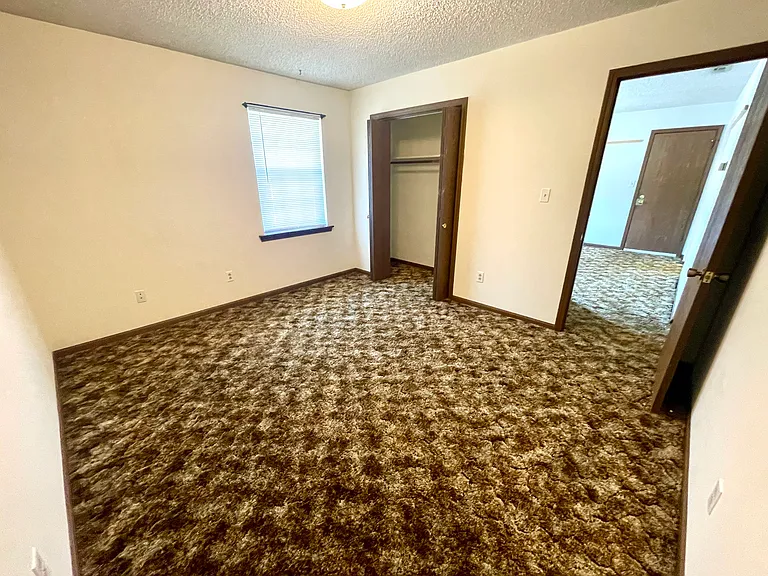 4515 W Millbrook Dr #H — Photo 9
