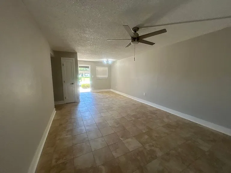 4901 Onyx Ln #102 — Photo 6