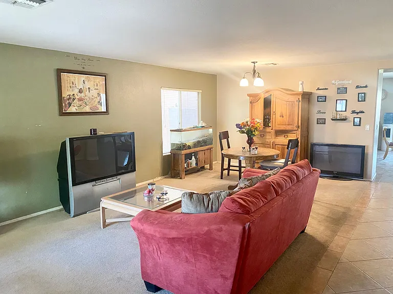 1254 W Pinkley Ave — Photo 5
