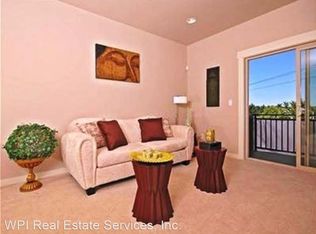 10700 24th Ave NE UNIT D, Seattle, WA 98125