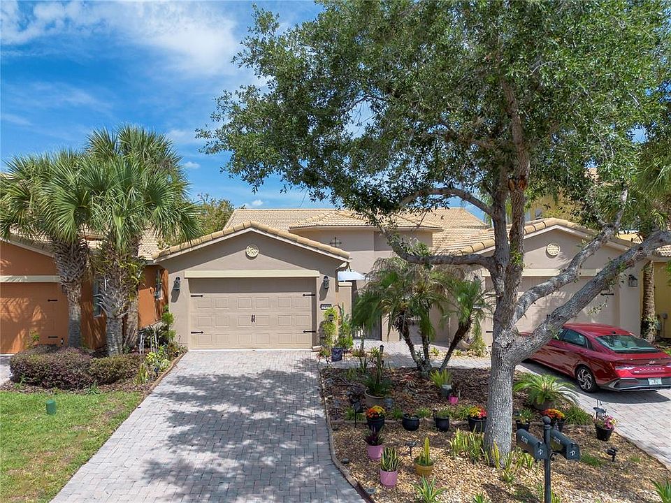 1st image of 2459 Palm Tree Dr