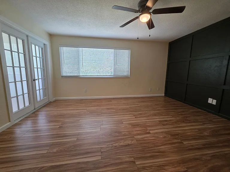 208 Pine Cone Trl — Photo 33