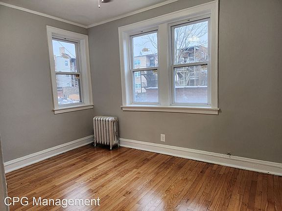 3rd image of 7014 S Clyde Ave #1W