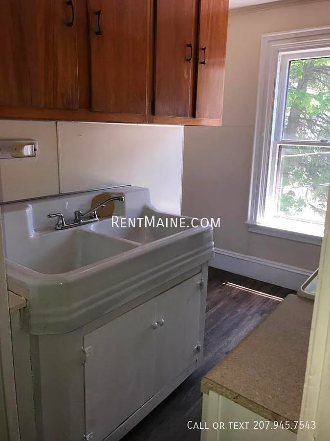 2 bed, $1,400 — Photo 3