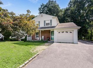 17 Constitution Dr, Cold Spring, NY 10516