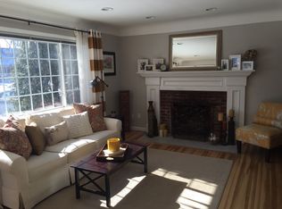 2125 Pembroke Rd, Birmingham, MI 48009