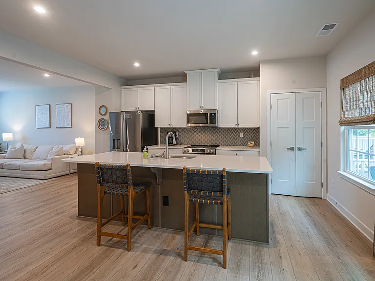 408 Serenity Cir — Photo 18