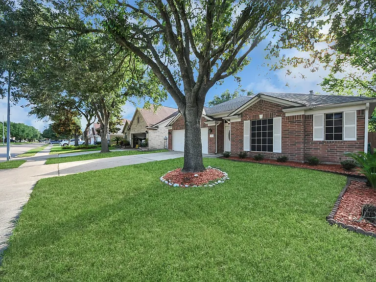 5618 Painted Trail Dr — Photo 3