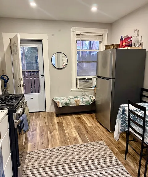 48 Saxton St #2 — Photo 11