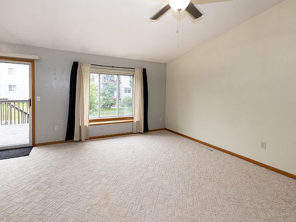 5th image of 3015 Dakota Park Cir S
