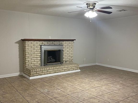 4th image of 3413 Elaine Dr