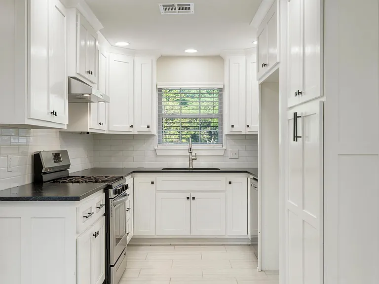 1811 S 148th West Ave — Photo 18