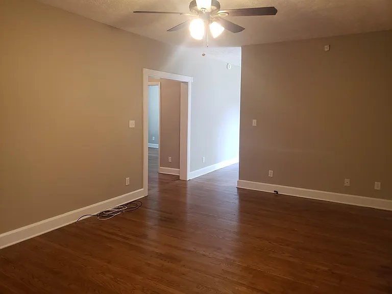 223 Richardson Ave — Photo 23