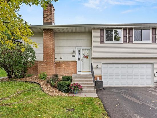 8419 W 97 1/2 St, Bloomington, MN 55438