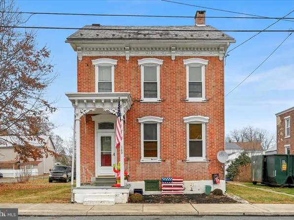 169 E Chestnut St, Bechtelsville, PA 19505