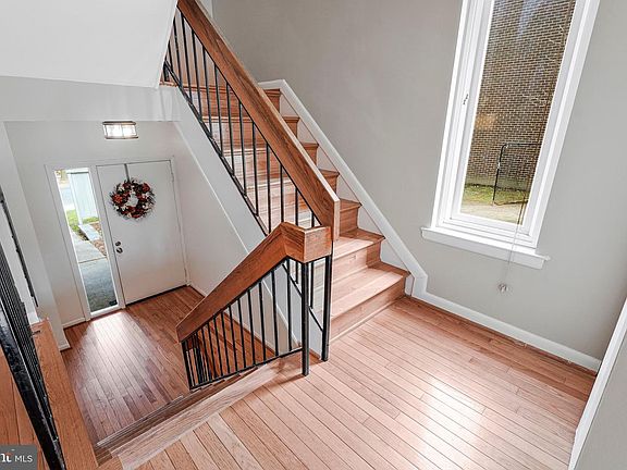 5th image of 12021 Insha Ct