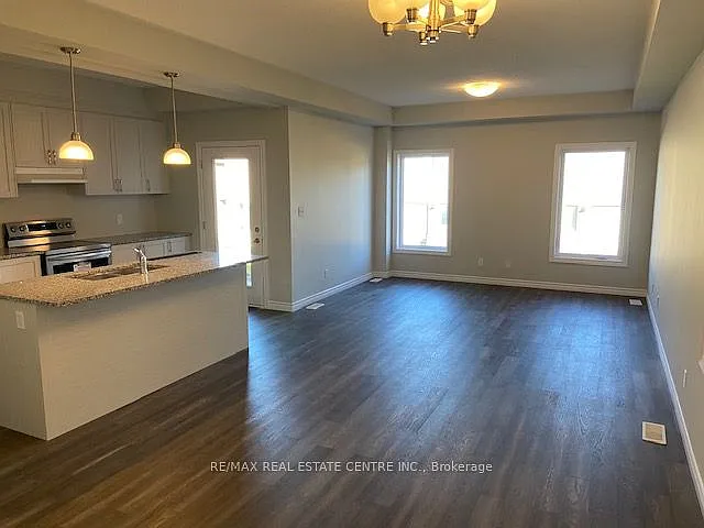 34 Pondcliffe Dr — Photo 3