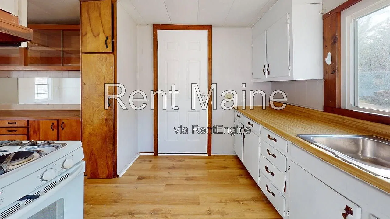 2 bed, 1.0 bath, 720 sqft, $1,100 — Photo 2
