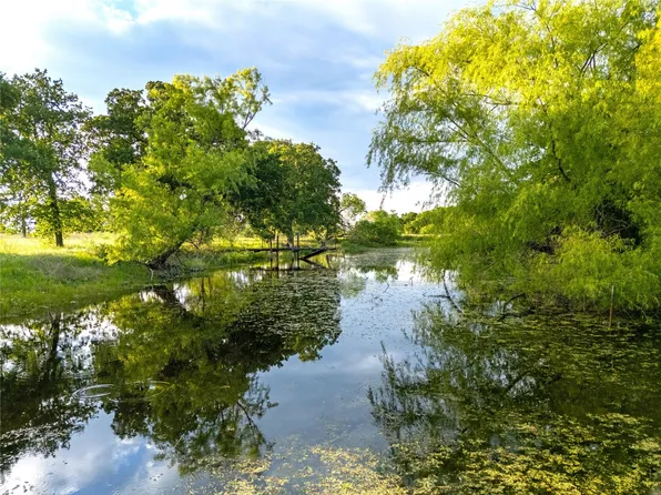 980 N League Ranch Rd, Waco, TX 76705