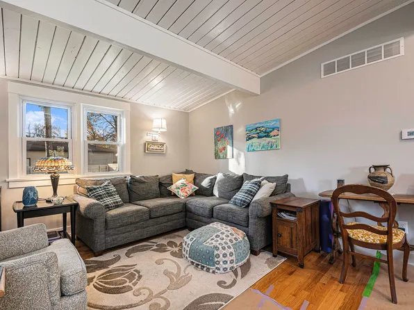 5924 Burton St SE, Grand Rapids, MI 49546