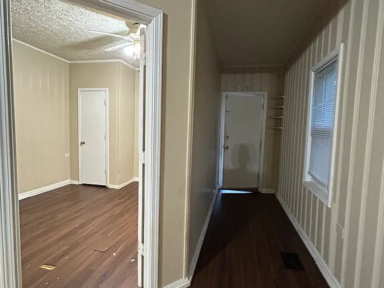 1605 Spruce St — Photo 13