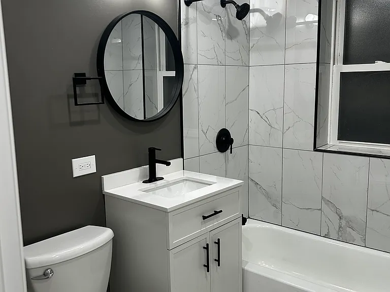 1427 N Keeler Ave #1 — Photo 4