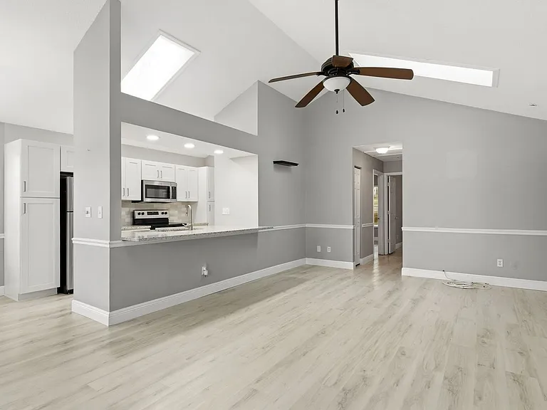 3726 Albion Ct — Photo 4