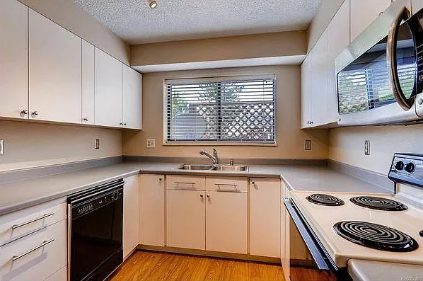 314 Wright St #101 — Photo 5