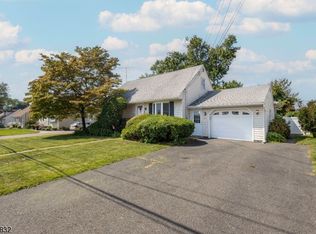 19 Giannone Rd, Wayne, NJ 07470